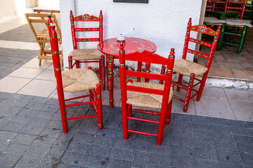 Image showing table and chairs