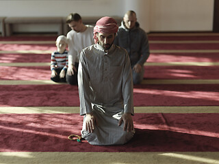 Image showing muslim people praying in mosque