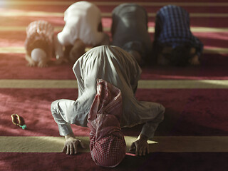 Image showing muslim people praying in mosque