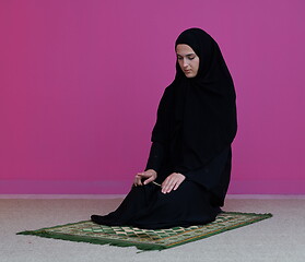 Image showing Muslim woman namaz praying Allah