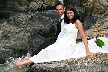 Image showing Just married couple