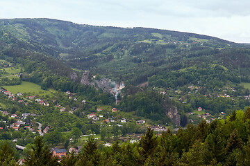 Image showing Ruin of the Vranov castle near Jizera river