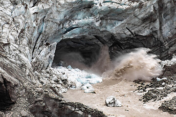 Image showing Franz Josef Glacier at the moment of breaking off, New Zealand