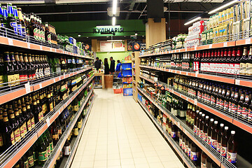 Image showing beer store with wide assortment