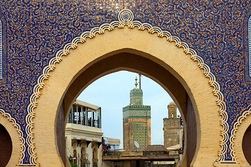 Image showing View through Bab Bou Jeloud gate