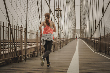 Image showing Running on Brooklyn bridge