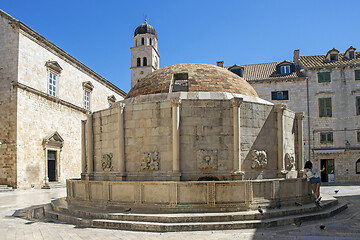 Image showing Big Onofrio Fountain on the Square at Stradun Street in Dubrovni