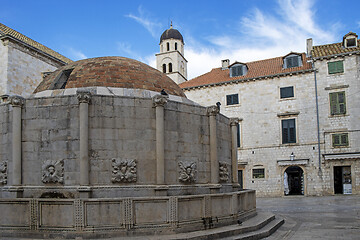 Image showing Big Onofrio Fountain on the Square at Stradun Street in Dubrovni