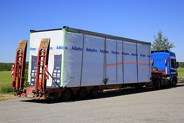 Image showing Oversize Load Transport of Adapteo Unit