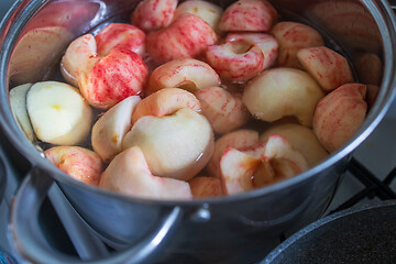 Image showing pot of peeled apples