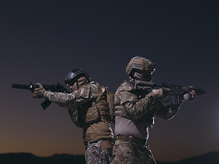 Image showing soldiers squad in night mission