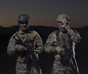 Image showing soldiers squad in night mission