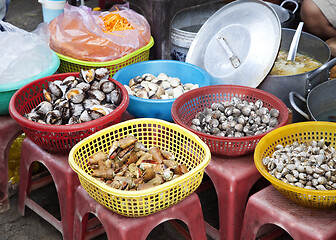 Image showing Seafood in a Vietnamese street market