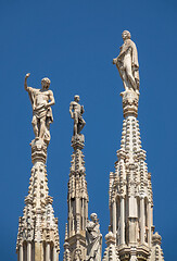 Image showing Marble statues on top of roof