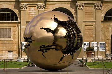 Image showing Golden ball