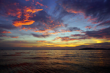 Image showing beautiful colorful dramatic sea sunset