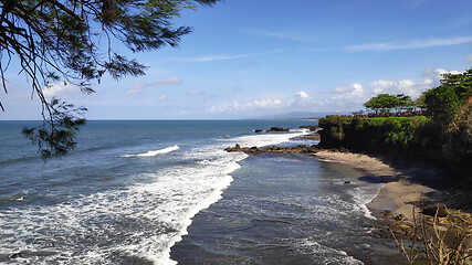 Image showing Cliff of Tanah Lot temple in Bali