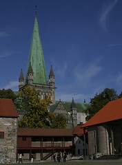 Image showing Nidarosdomen and Erkebispegården