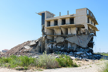 Image showing Demolition of an illegal building by court order