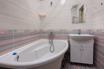 Image showing The interior of an ordinary habitable bathroom in the interior of a hotel room