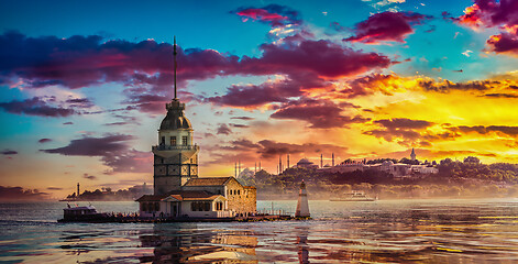 Image showing Maiden\'s Tower in Istanbul