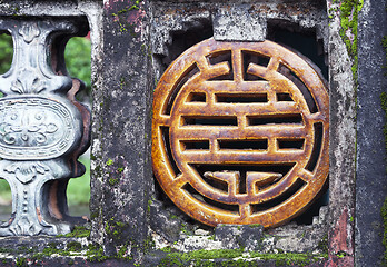 Image showing Chinese longevity symbol made of ceramic