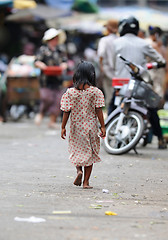 Image showing cambodian kid goes shopping