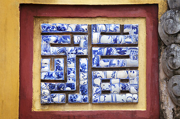 Image showing Chinese symbol good fortune made of ceramic