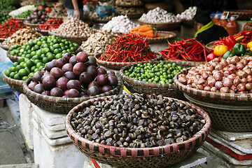 Image showing Fruits and spices at a market in Vietnam