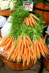 Image showing Bunched carrots