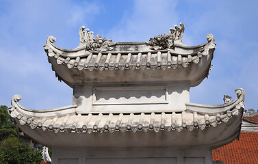 Image showing Decoration on a temple roof in Vietnam