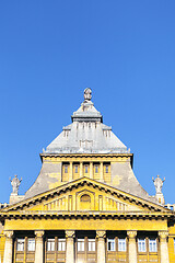 Image showing Az Anker building at Deak Ference Square in Budapest