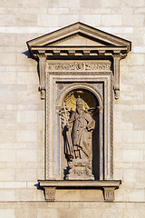 Image showing Statue in a niche of St. Stephen's Basilica in Budapest