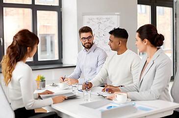 Image showing recruiters having job interview with employee