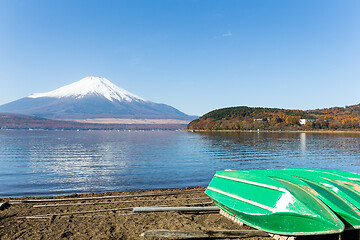 Image showing Mount Fuji and lake