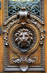 Image showing vintage door handle in the form of a lions head