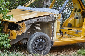 Image showing Car Wreck with missing parts