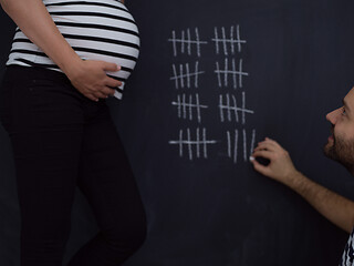 Image showing pregnant couple accounts week of pregnancy