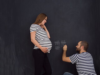 Image showing pregnant couple accounts week of pregnancy