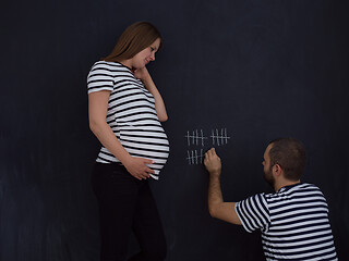 Image showing pregnant couple accounts week of pregnancy