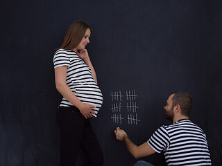 Image showing pregnant couple accounts week of pregnancy