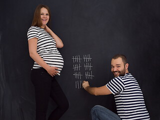 Image showing pregnant couple accounts week of pregnancy