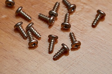 Image showing Screws on a table