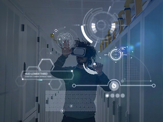 Image showing IT engeneer using virtual reality headset