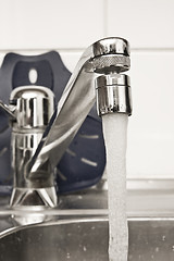 Image showing Chrome tap