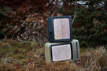 Image showing TV no signal in grass