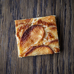 Image showing freshly baked apple cake