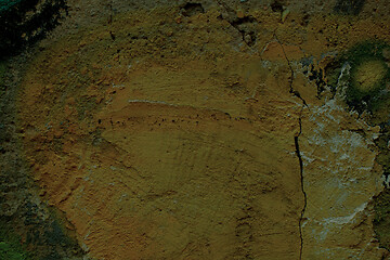 Image showing Dark dingy grungy cracked wall background texture