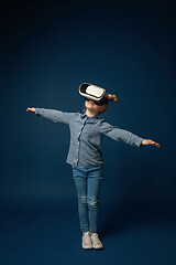 Image showing Child with virtual reality headset