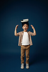 Image showing Child with virtual reality headset